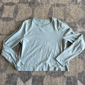Lululemon long sleeve tee